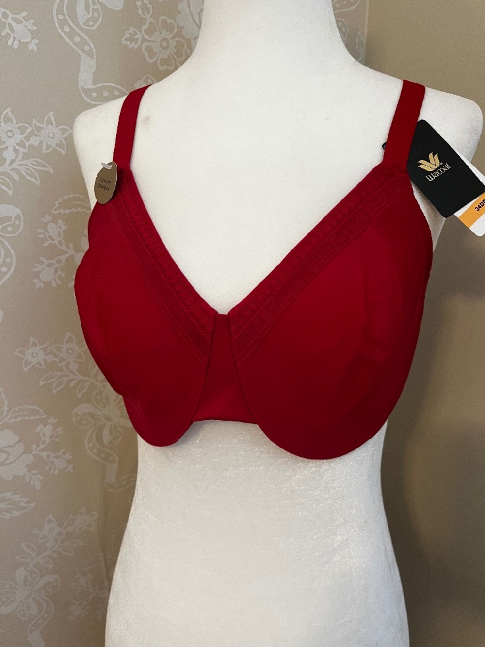 Wacoal Red underwire bra size 34DD
